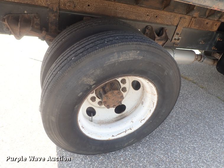 image for item DI4654 2005 Ford F650  dump truck