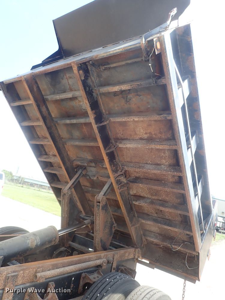 image for item DI4654 2005 Ford F650  dump truck