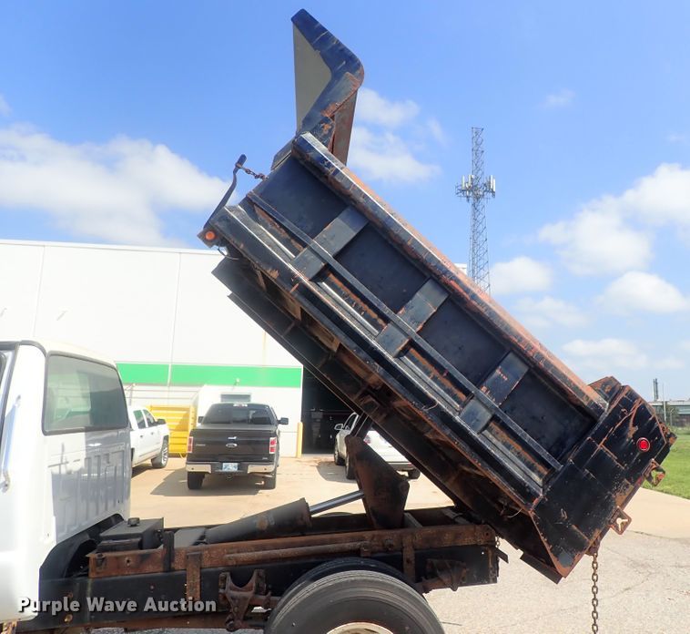 image for item DI4654 2005 Ford F650  dump truck