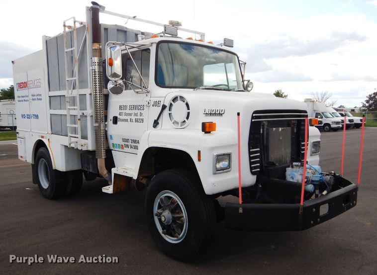 image for item DI8308 1994 Ford L8000  sewer jetter  truck