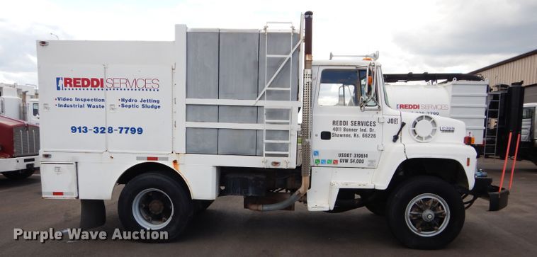 image for item DI8308 1994 Ford L8000  sewer jetter  truck