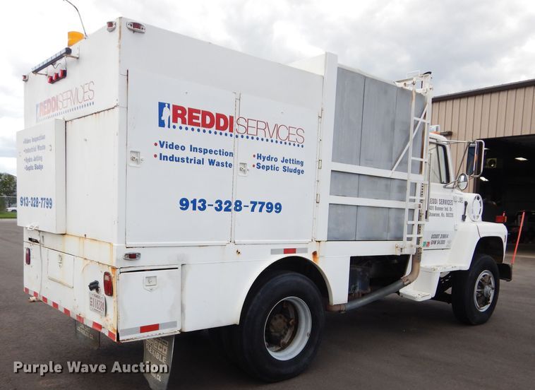 image for item DI8308 1994 Ford L8000  sewer jetter  truck