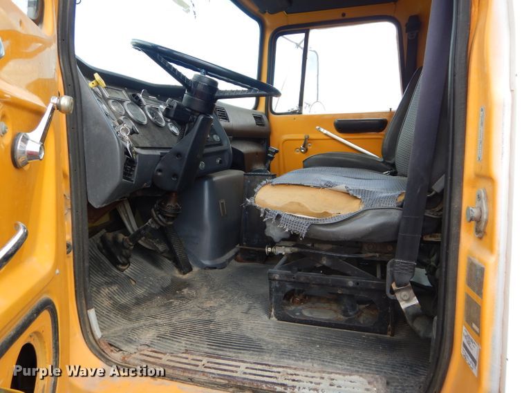 image for item DI8308 1994 Ford L8000  sewer jetter  truck