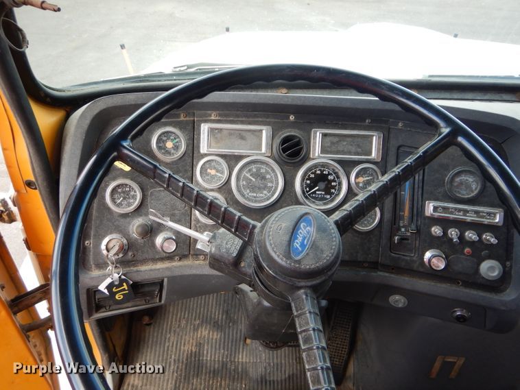 image for item DI8308 1994 Ford L8000  sewer jetter  truck