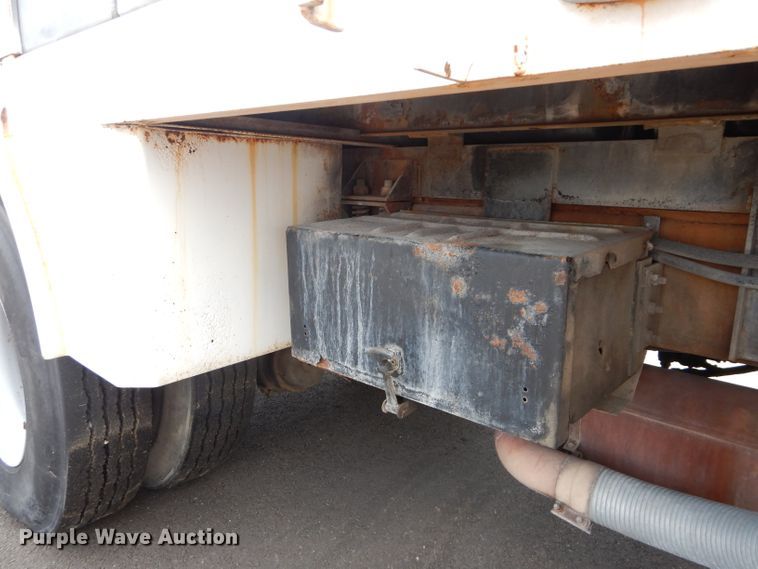 image for item DI8308 1994 Ford L8000  sewer jetter  truck