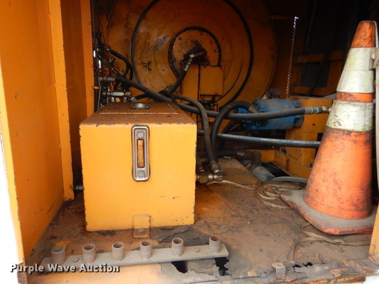 image for item DI8308 1994 Ford L8000  sewer jetter  truck