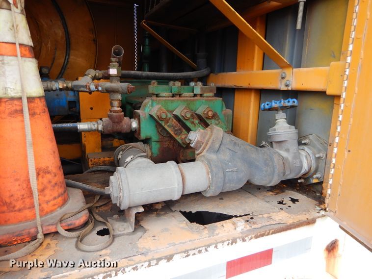 image for item DI8308 1994 Ford L8000  sewer jetter  truck