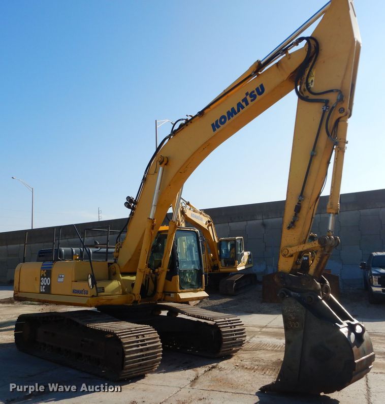 image for item DI8310 2006 Komatsu PC300LC-7  excavator