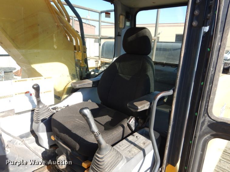image for item DI8310 2006 Komatsu PC300LC-7  excavator