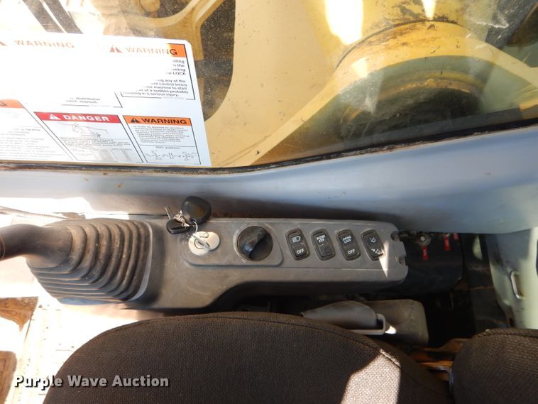 image for item DI8310 2006 Komatsu PC300LC-7  excavator