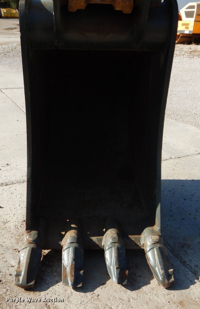 image for item DI8310 2006 Komatsu PC300LC-7  excavator