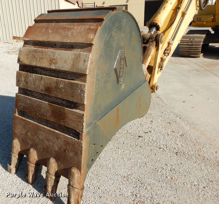 image for item DI8310 2006 Komatsu PC300LC-7  excavator