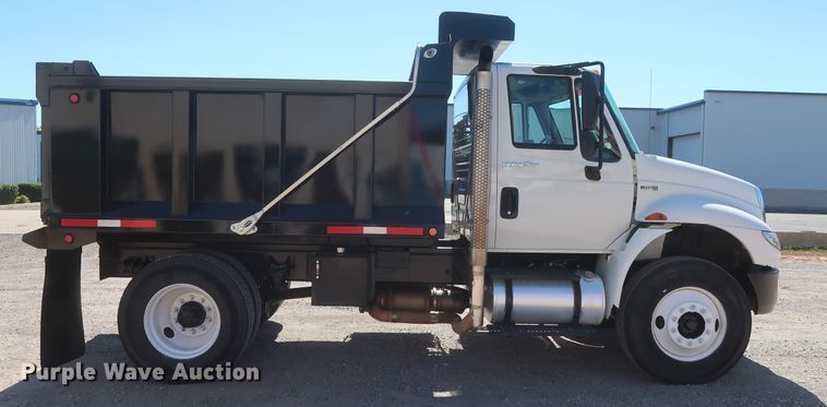 image for item DJ1816 2011 International DuraStar 4400  dump truck
