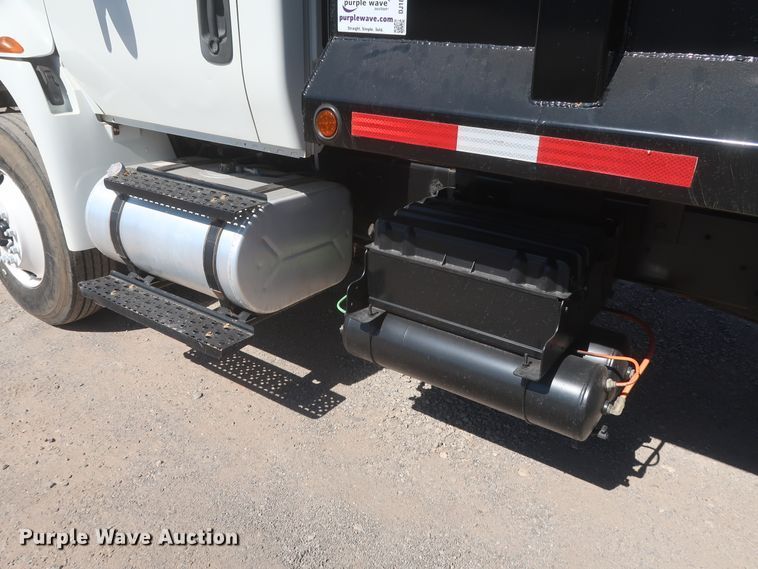 image for item DJ1816 2011 International DuraStar 4400  dump truck