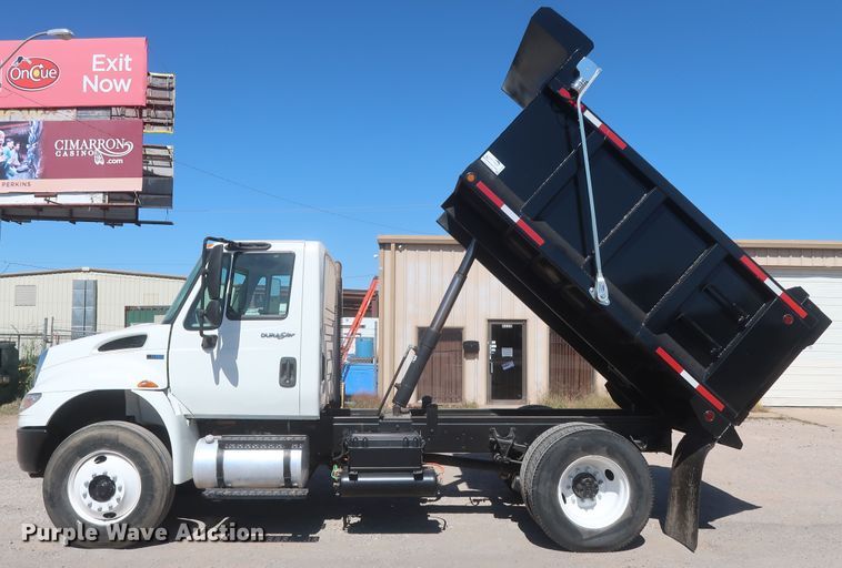 image for item DJ1816 2011 International DuraStar 4400  dump truck