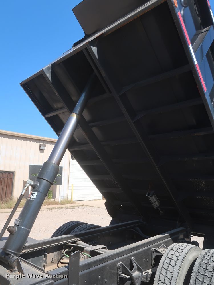 image for item DJ1816 2011 International DuraStar 4400  dump truck