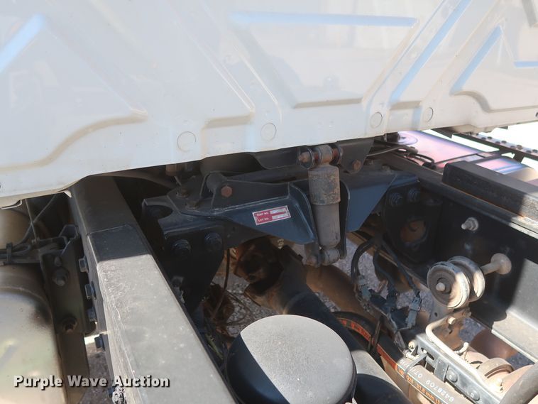 image for item DJ1816 2011 International DuraStar 4400  dump truck