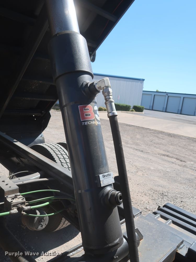 image for item DJ1816 2011 International DuraStar 4400  dump truck