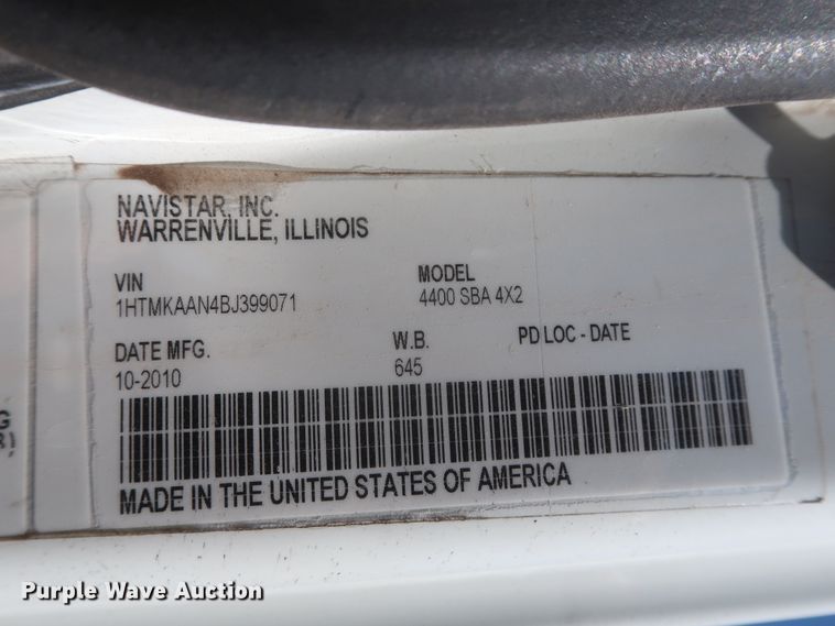 image for item DJ1816 2011 International DuraStar 4400  dump truck