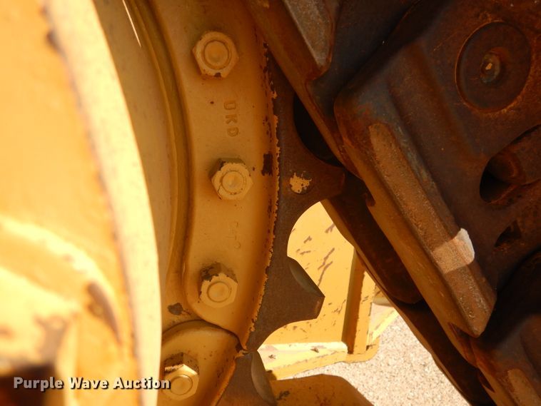 image for item DJ8776 1990 Caterpillar D8N  cable plow