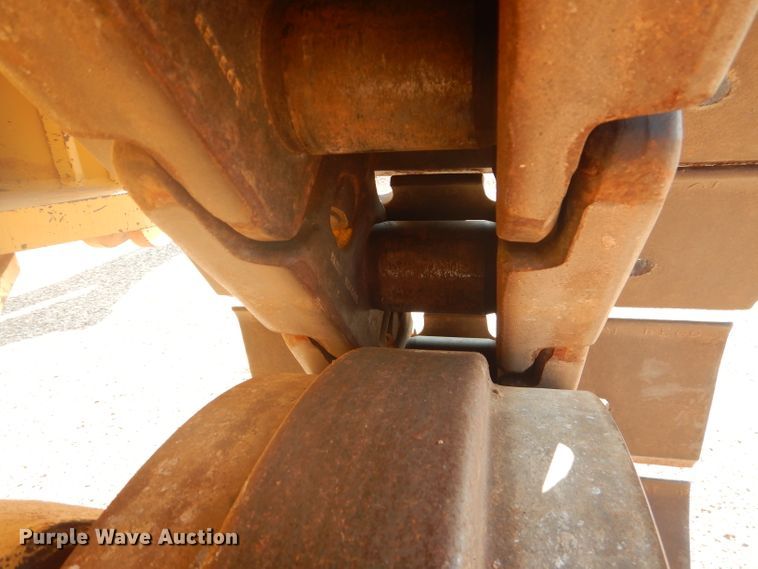 image for item DJ8776 1990 Caterpillar D8N  cable plow