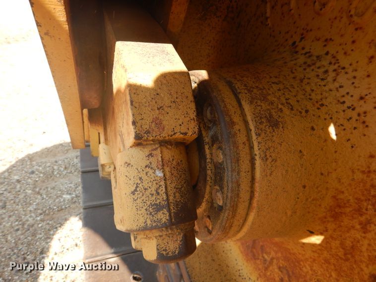 image for item DJ8776 1990 Caterpillar D8N  cable plow