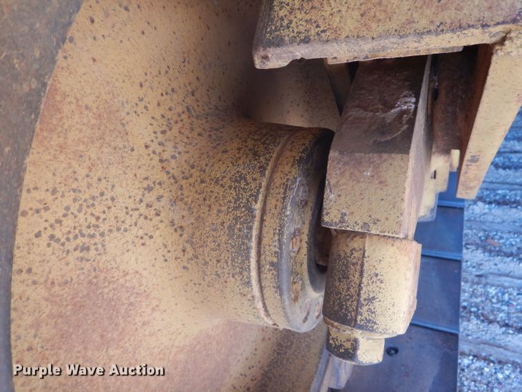 image for item DJ8776 1990 Caterpillar D8N  cable plow