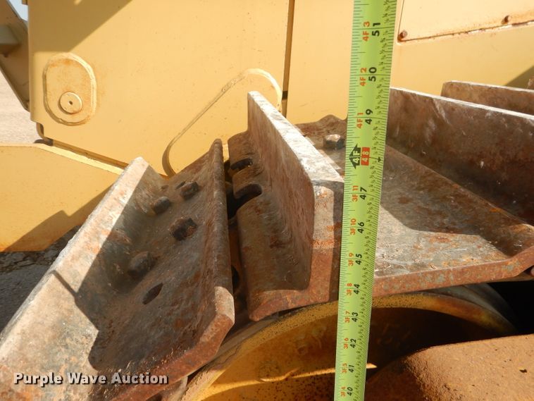 image for item DJ8776 1990 Caterpillar D8N  cable plow