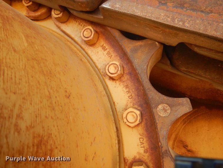 image for item DJ8776 1990 Caterpillar D8N  cable plow