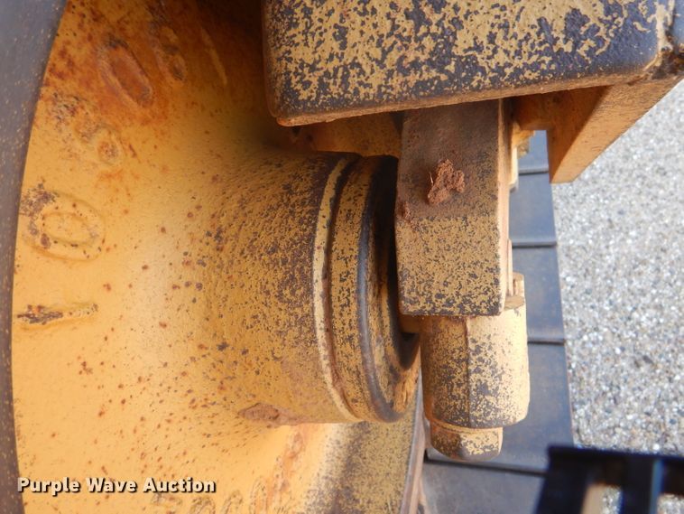 image for item DJ8776 1990 Caterpillar D8N  cable plow