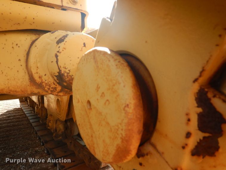 image for item DJ8776 1990 Caterpillar D8N  cable plow