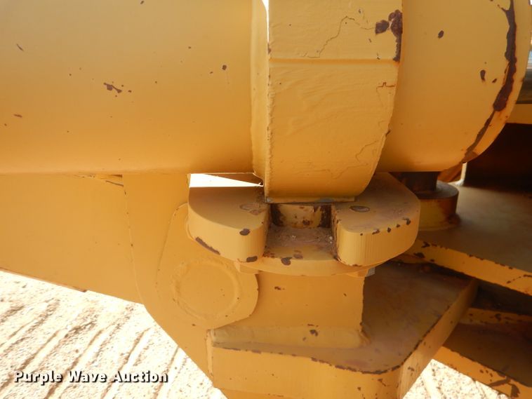 image for item DJ8776 1990 Caterpillar D8N  cable plow