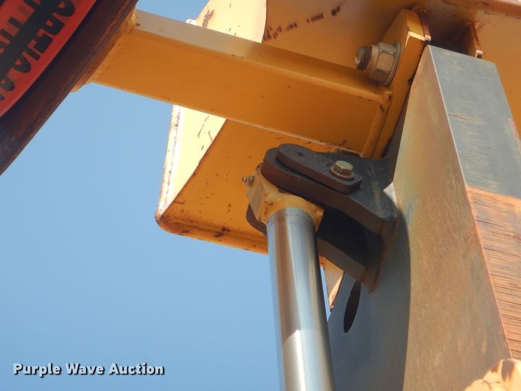 image for item DJ8776 1990 Caterpillar D8N  cable plow