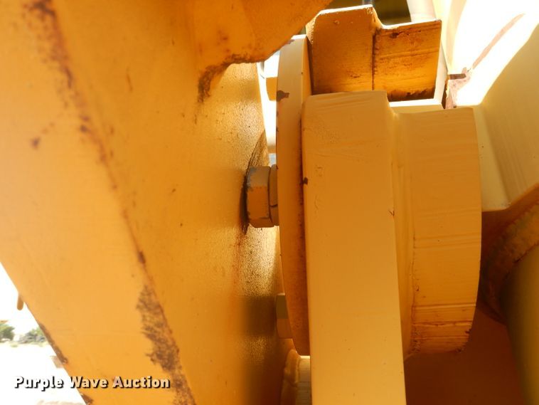 image for item DJ8776 1990 Caterpillar D8N  cable plow