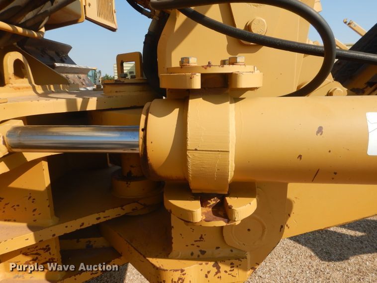 image for item DJ8776 1990 Caterpillar D8N  cable plow