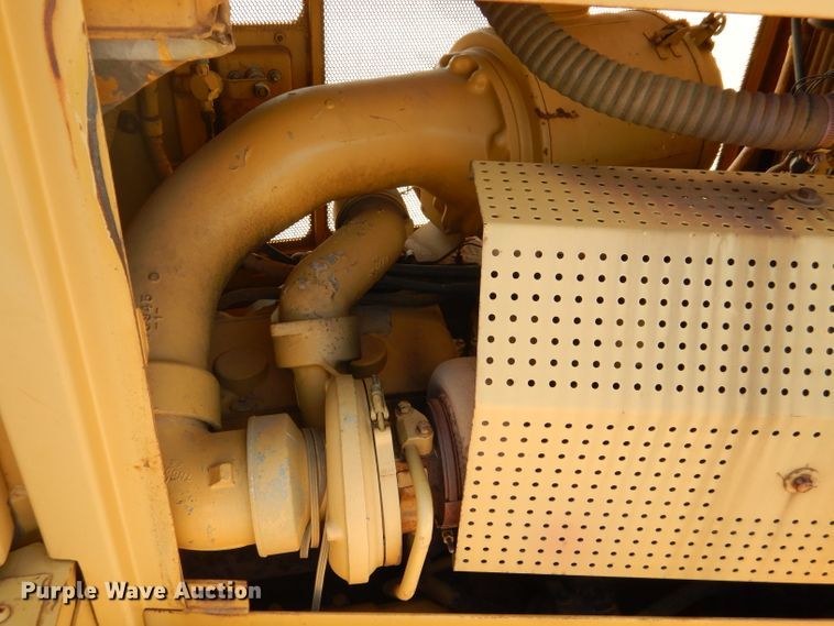 image for item DJ8776 1990 Caterpillar D8N  cable plow