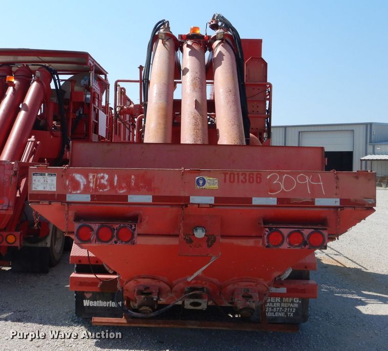 image for item DJ8779 2004 Kaylin Hebert LS-2-35T frac blender trailer