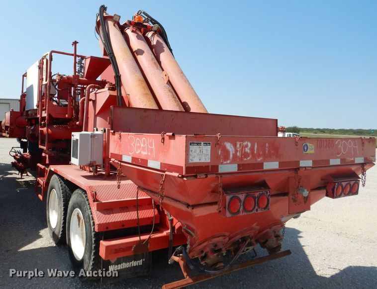 image for item DJ8779 2004 Kaylin Hebert LS-2-35T frac blender trailer