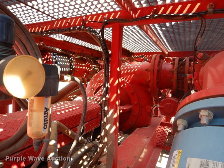 image for item DJ8779 2004 Kaylin Hebert LS-2-35T frac blender trailer