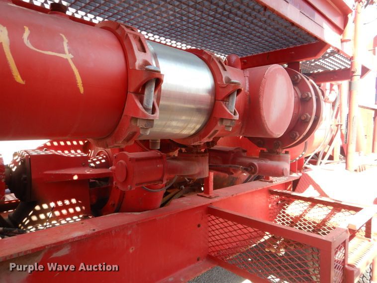 image for item DJ8779 2004 Kaylin Hebert LS-2-35T frac blender trailer