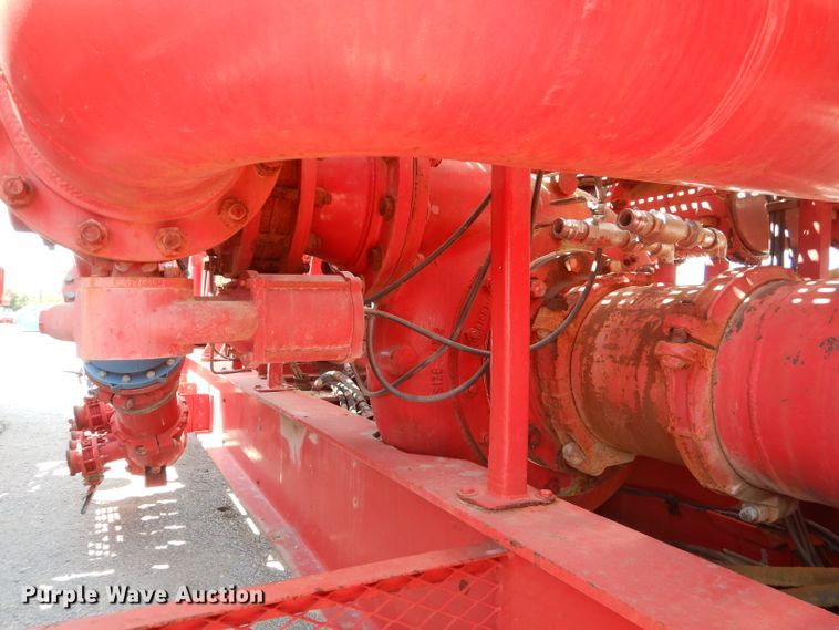 image for item DJ8779 2004 Kaylin Hebert LS-2-35T frac blender trailer