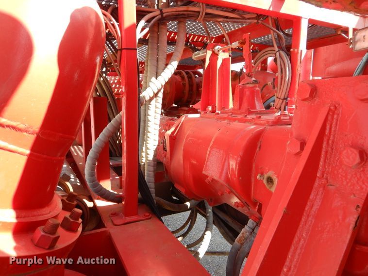 image for item DJ8779 2004 Kaylin Hebert LS-2-35T frac blender trailer