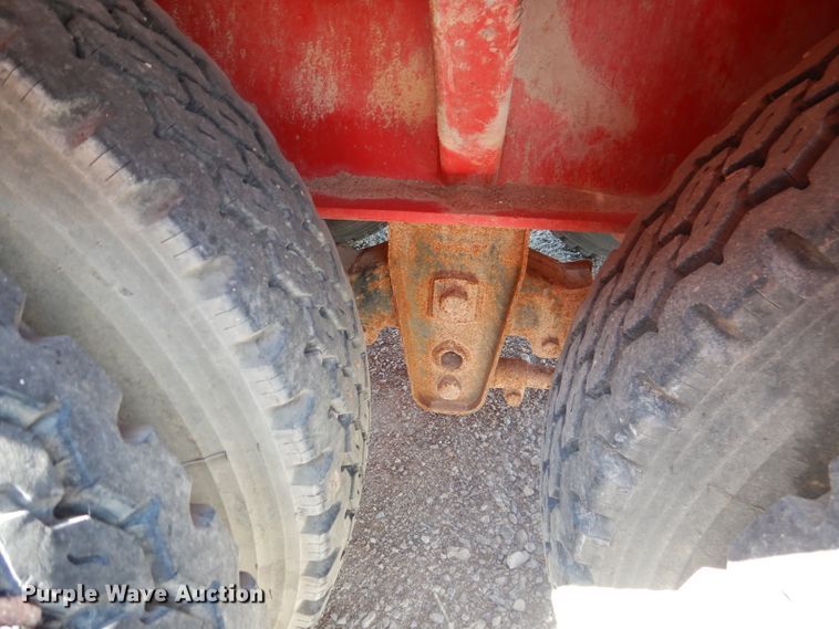 image for item DJ8779 2004 Kaylin Hebert LS-2-35T frac blender trailer