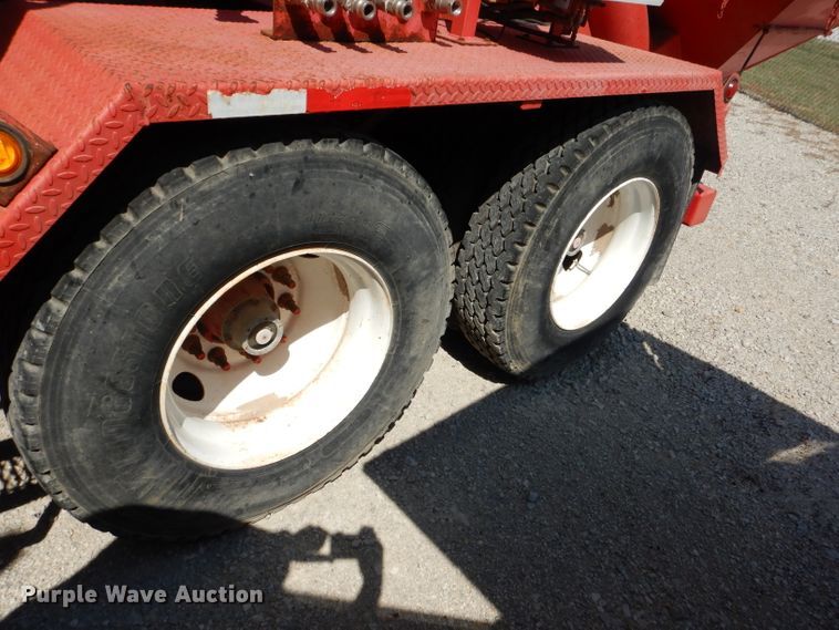 image for item DJ8779 2004 Kaylin Hebert LS-2-35T frac blender trailer