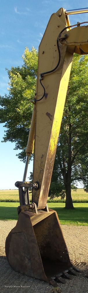 image for item DX9239 1989 Caterpillar EL200B  excavator