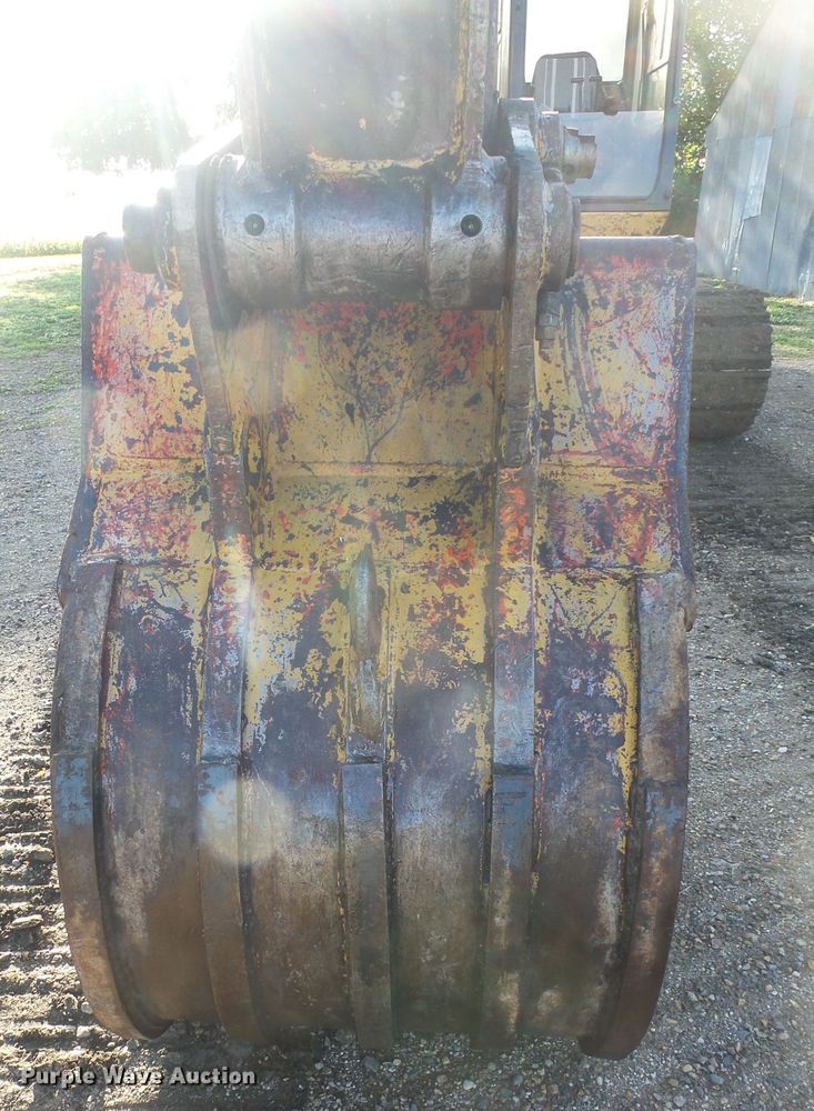 image for item DX9239 1989 Caterpillar EL200B  excavator