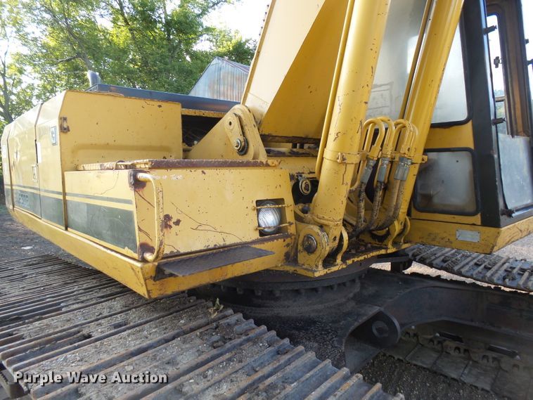 image for item DX9239 1989 Caterpillar EL200B  excavator