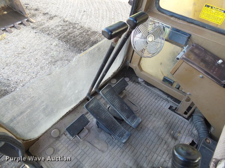 image for item DX9239 1989 Caterpillar EL200B  excavator