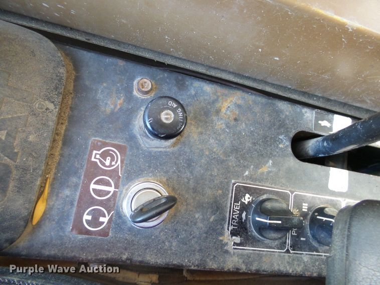 image for item DX9239 1989 Caterpillar EL200B  excavator