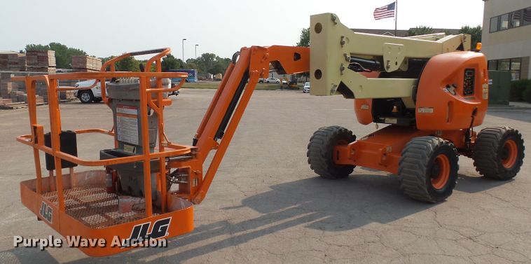 image for item DX9242 2000 JLG 450AJ  boom lift